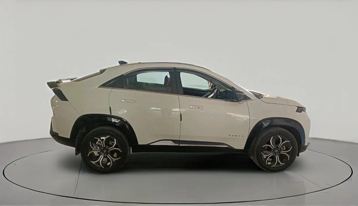 2025 Tata Curvv Accomplished Plus A 1.5 Diesel 7DCA, Diesel, Automatic, 16,235 km, exterior