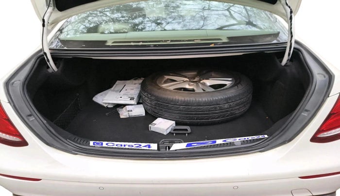 2019 Mercedes Benz E Class E 200 Expression, Petrol, Automatic, 88,131 km, exterior