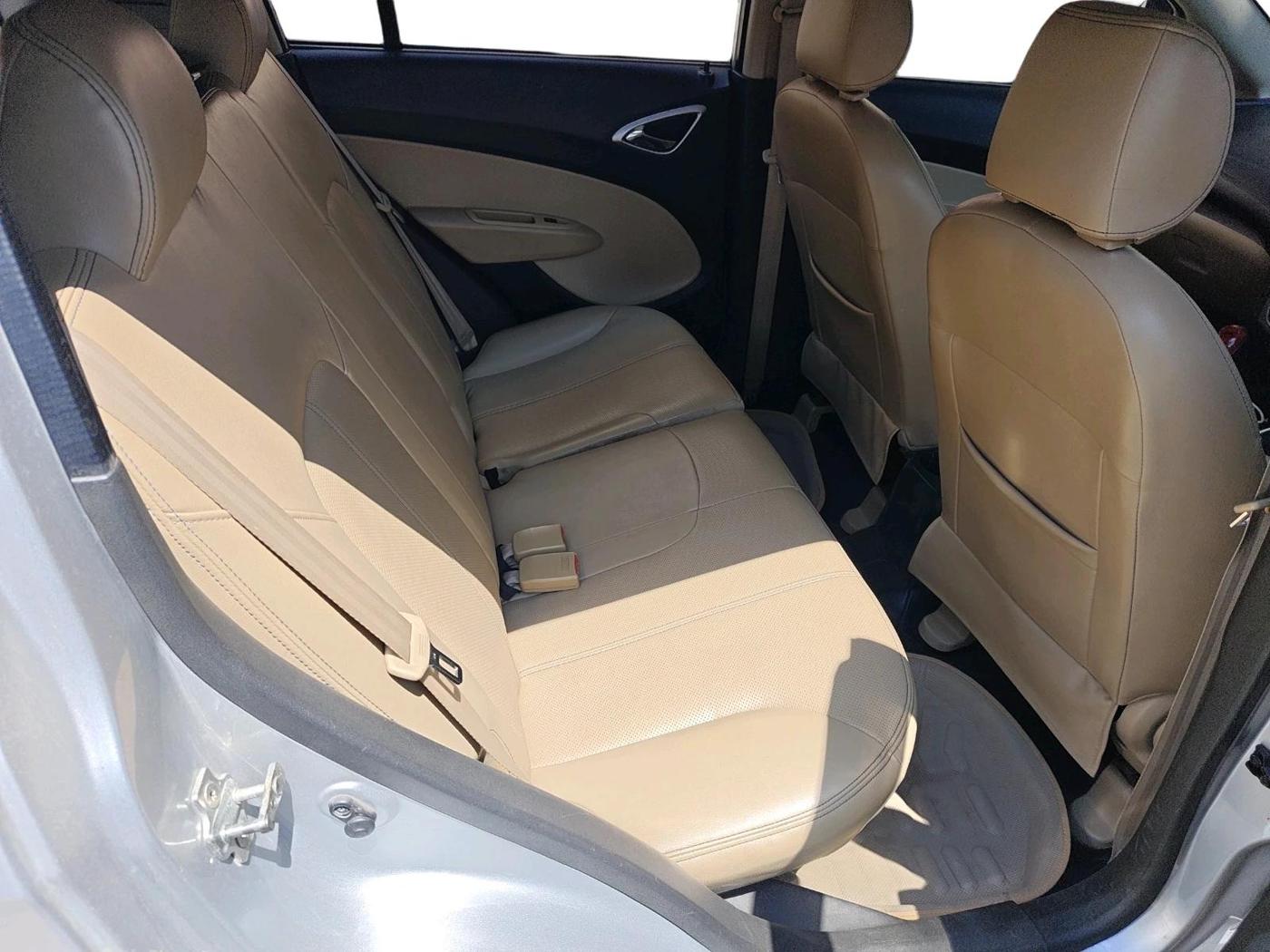 2014 Chevrolet Sail UVA 1.2 LT ABS, Petrol, Manual, 73,918 km, interior