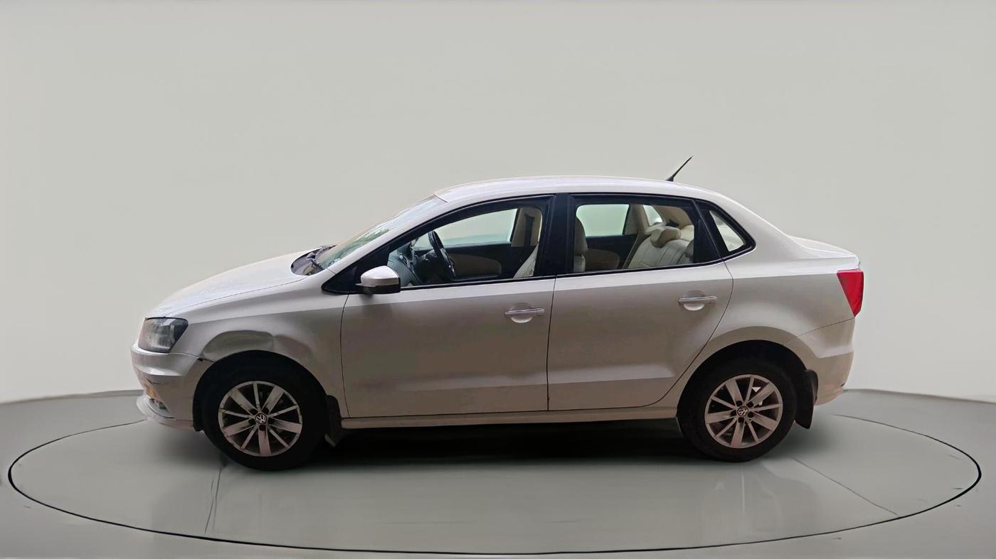 2017 Volkswagen Ameo HIGHLINE PLUS 1.5L AT 16 ALLOY, Diesel, Automatic, 79,116 km, exterior