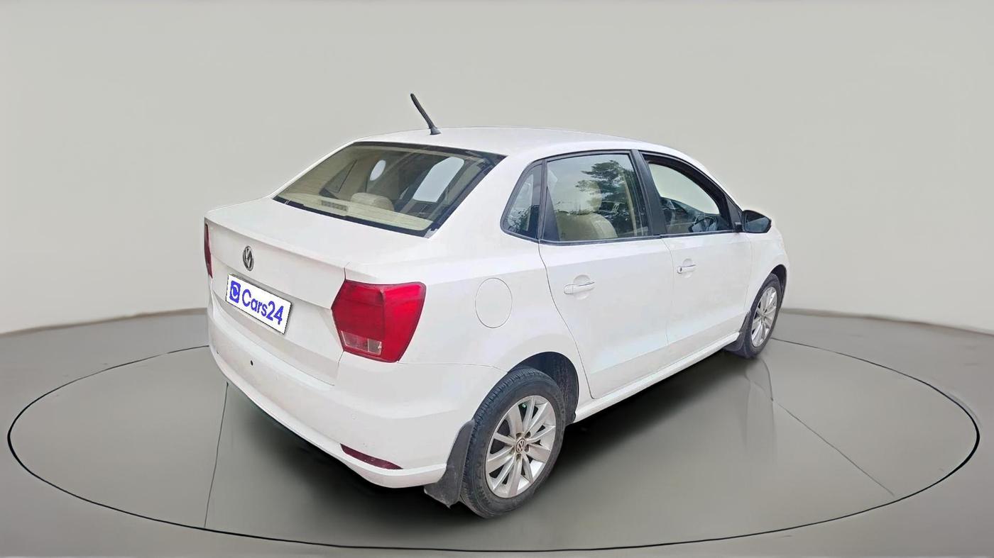 2017 Volkswagen Ameo HIGHLINE PLUS 1.5L AT 16 ALLOY, Diesel, Automatic, 79,116 km, exterior