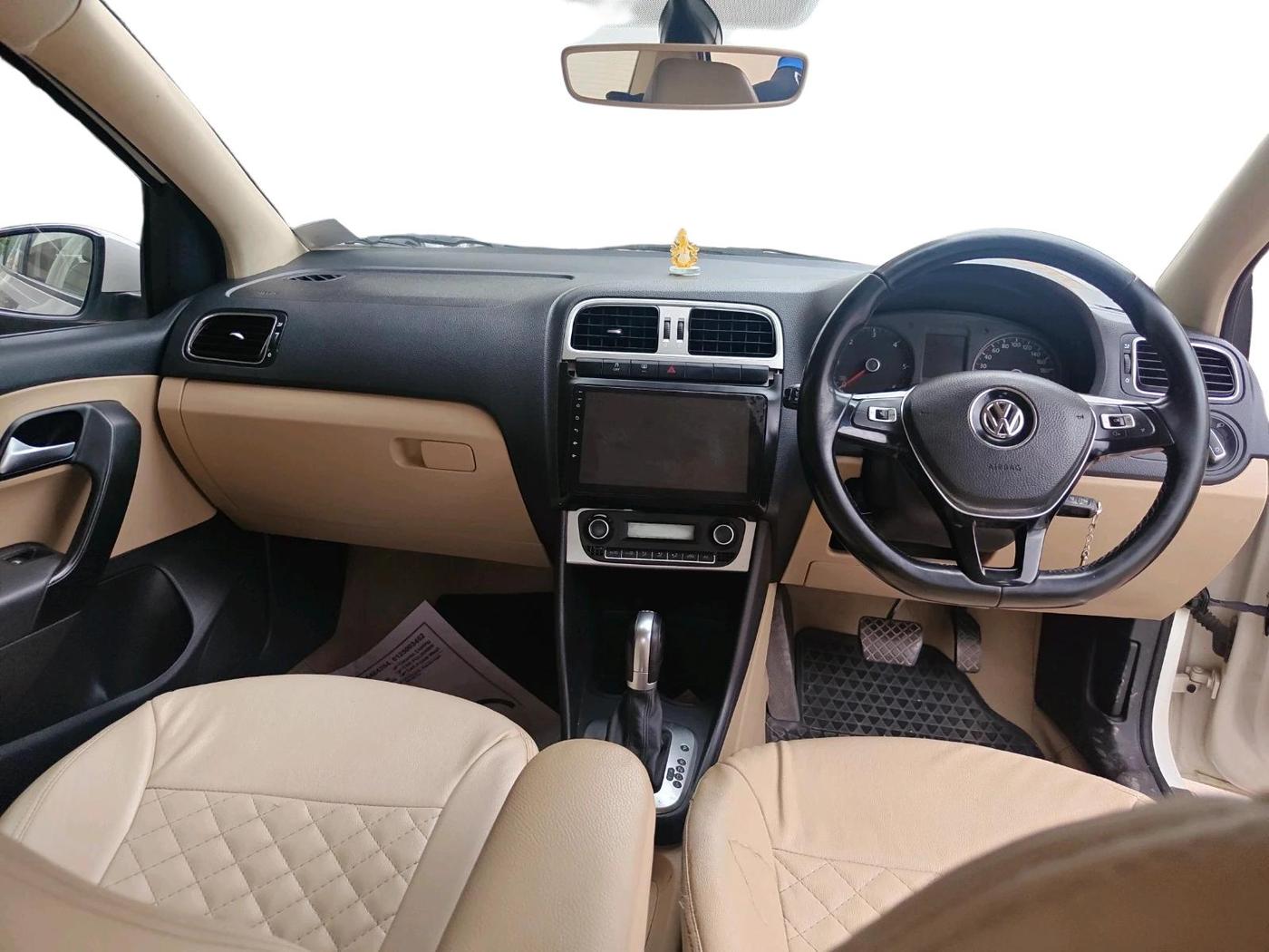 2017 Volkswagen Ameo HIGHLINE PLUS 1.5L AT 16 ALLOY, Diesel, Automatic, 79,116 km, interior