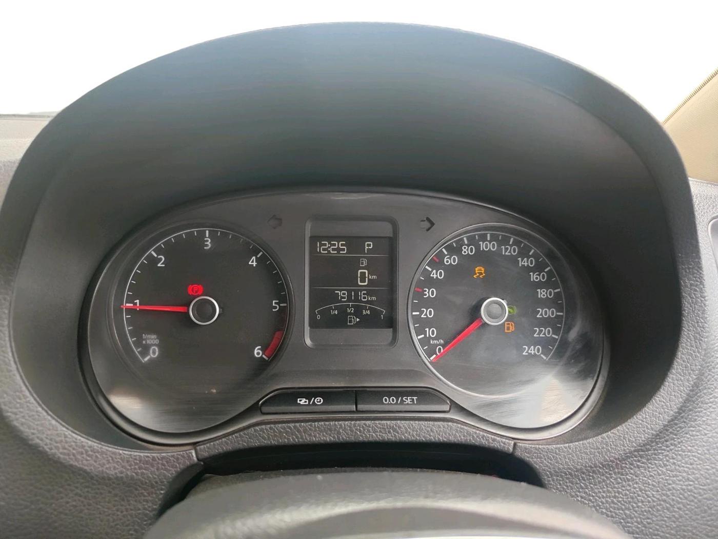 2017 Volkswagen Ameo HIGHLINE PLUS 1.5L AT 16 ALLOY, Diesel, Automatic, 79,116 km, interior
