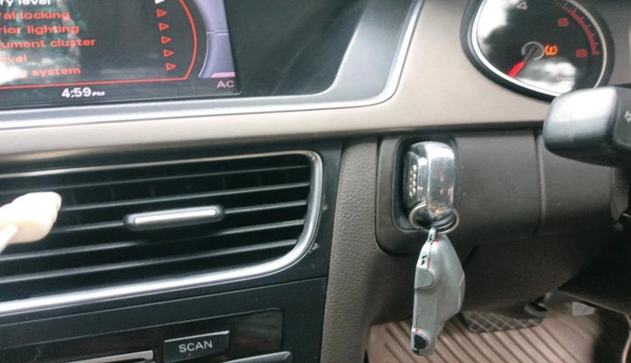 2013 Audi A4 2.0 TDI PREMIUM PLUS, Diesel, Automatic, 1,74,344 km, interior