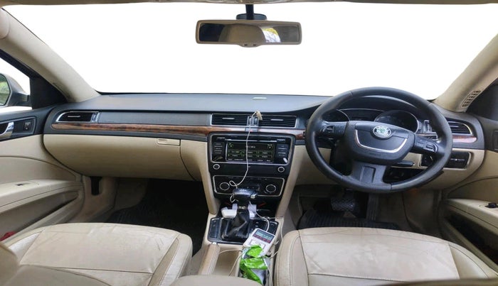 2012 Skoda Superb ELEGANCE 2.0 TDI CR AT, Diesel, Automatic, 1,35,516 km, interior