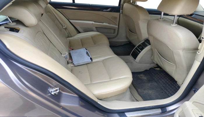 2012 Skoda Superb ELEGANCE 2.0 TDI CR AT, Diesel, Automatic, 1,35,516 km, interior