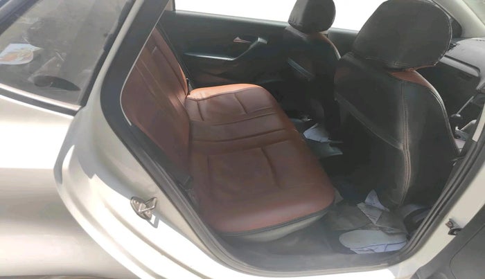 2016 Volkswagen Polo COMFORTLINE 1.2L, Petrol, Manual, 73,055 km, interior