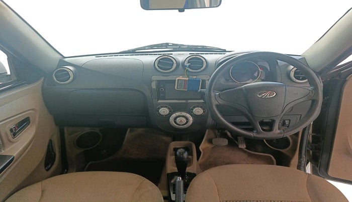 2017 Mahindra E20 Plus P6, Electric, Automatic, 47,097 km, interior