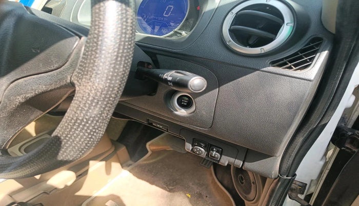 2017 Mahindra E20 Plus P6, Electric, Automatic, 47,097 km, interior