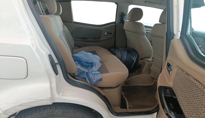 2017 Mahindra E20 Plus P6, Electric, Automatic, 47,097 km, interior