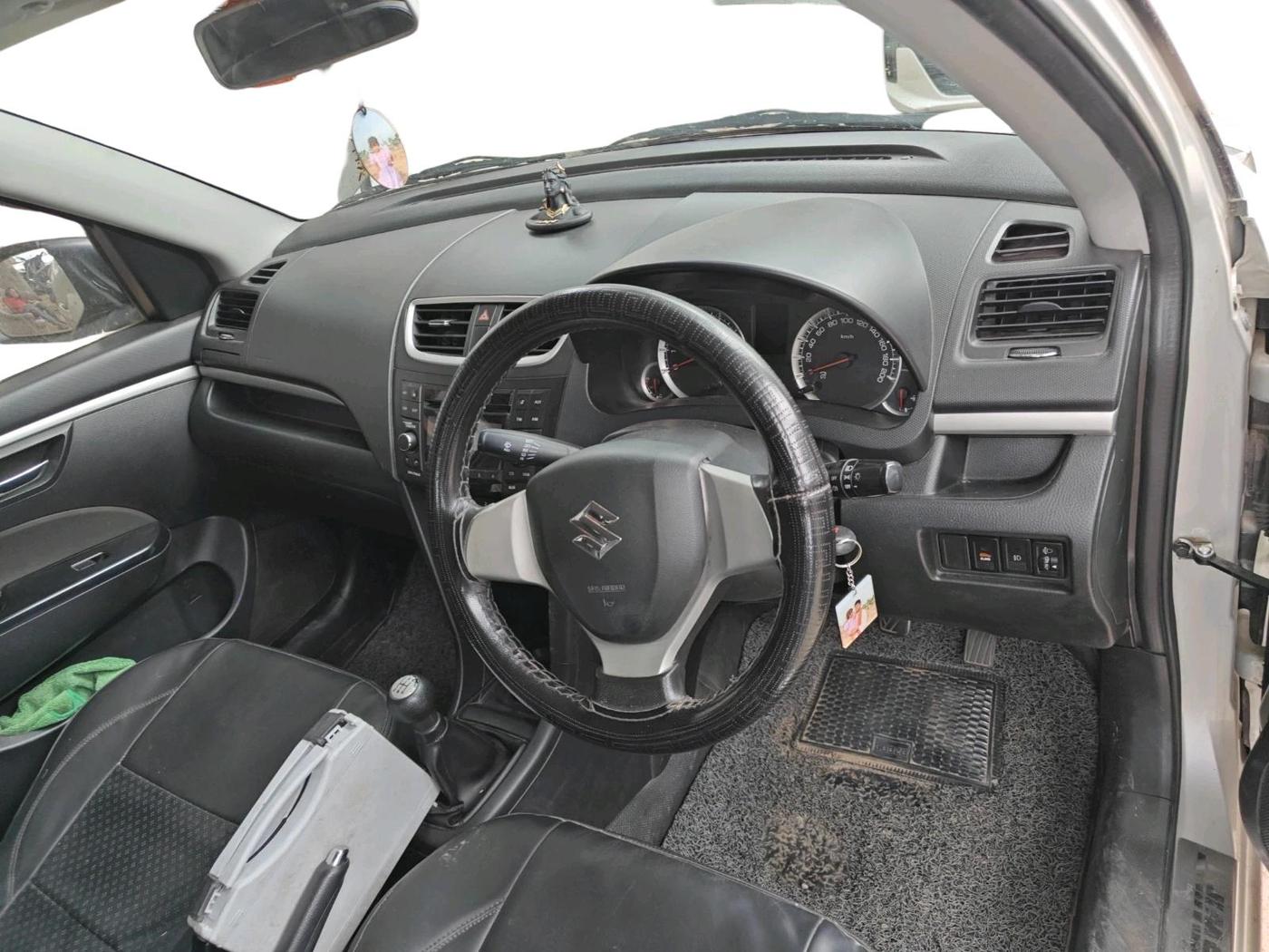 2016 Maruti Swift VXI O, Petrol, Manual, 71,166 km, interior