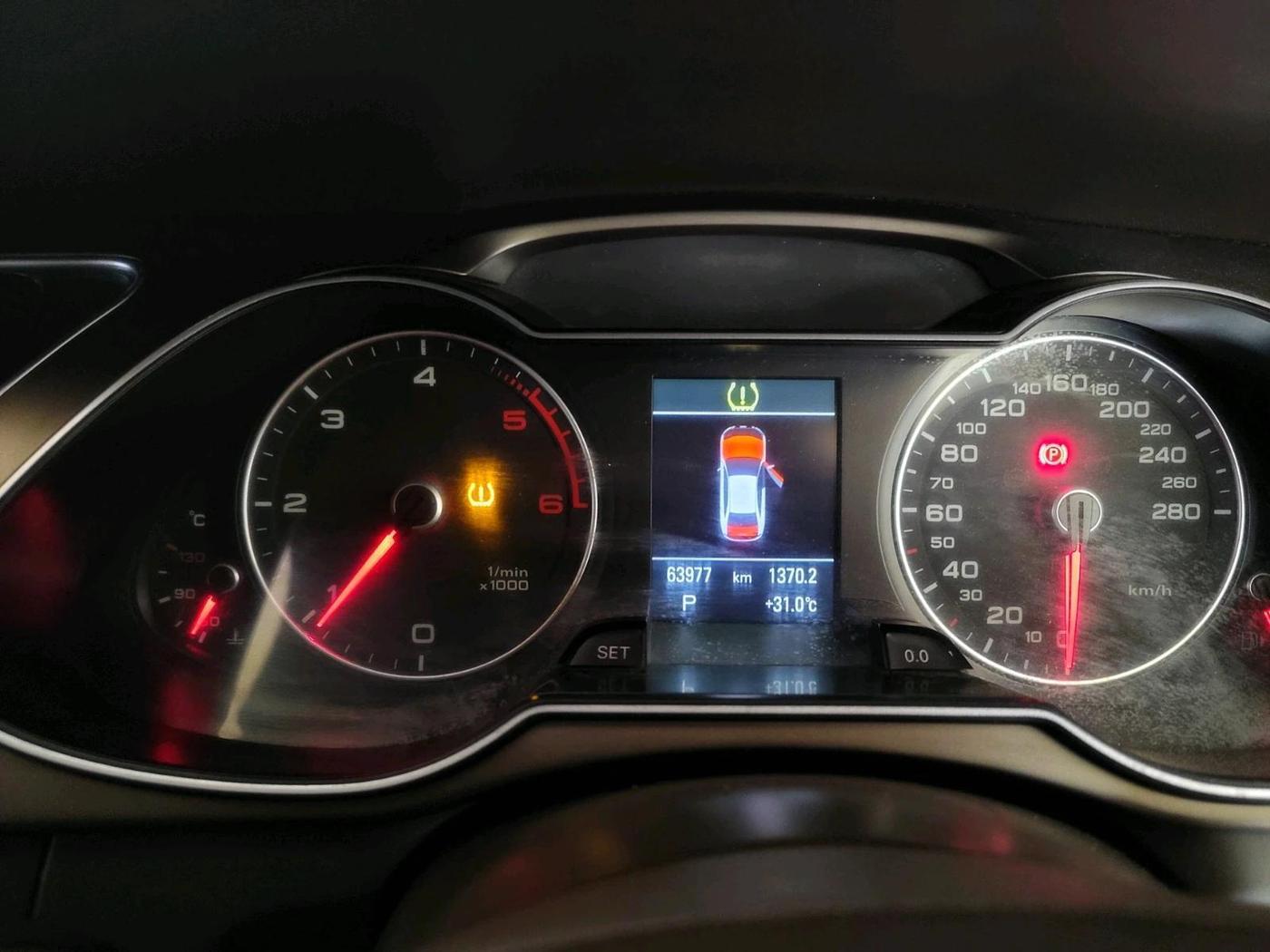 2014 Audi A4 2.0 TDI Multitronic, Diesel, Automatic, 63,977 km, interior