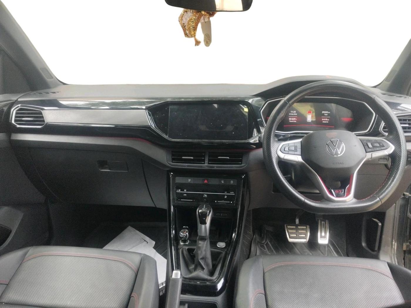 2025 Volkswagen TAIGUN GT PLUS 1.5 TSI DSG, Petrol, Automatic, 29,333 km, interior