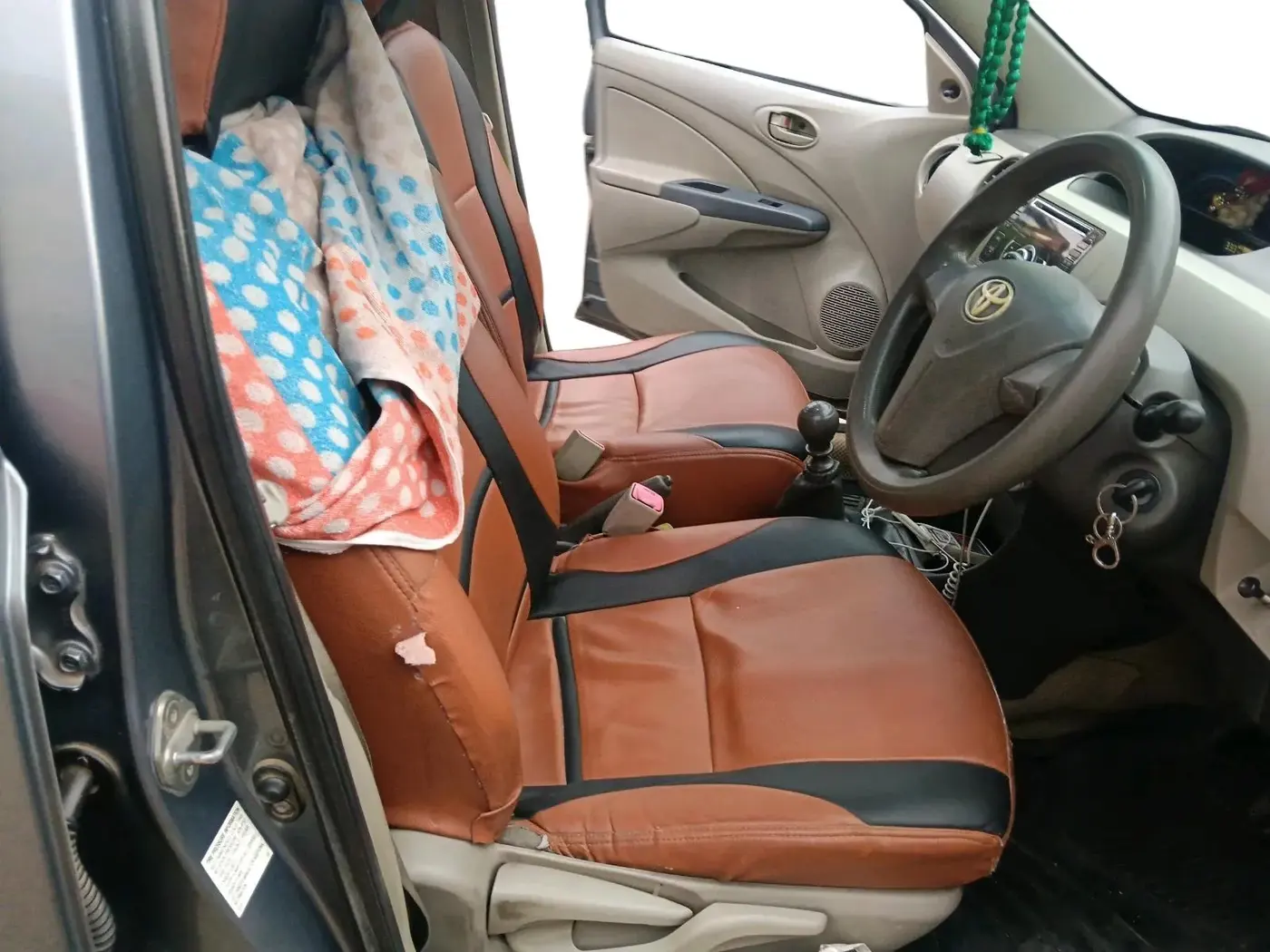 2015 Toyota Etios GD, Diesel, Manual, 2,52,825 km, interior