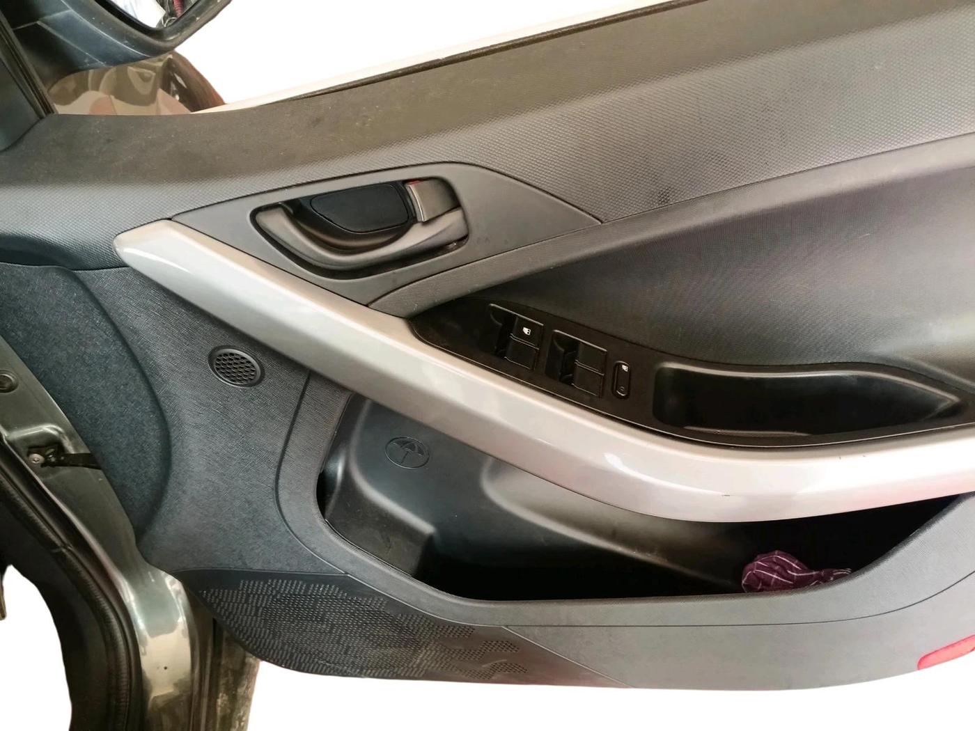 2023 Tata NEXON XM SUNROOF PETROL, Petrol, Manual, 46,523 km, interior