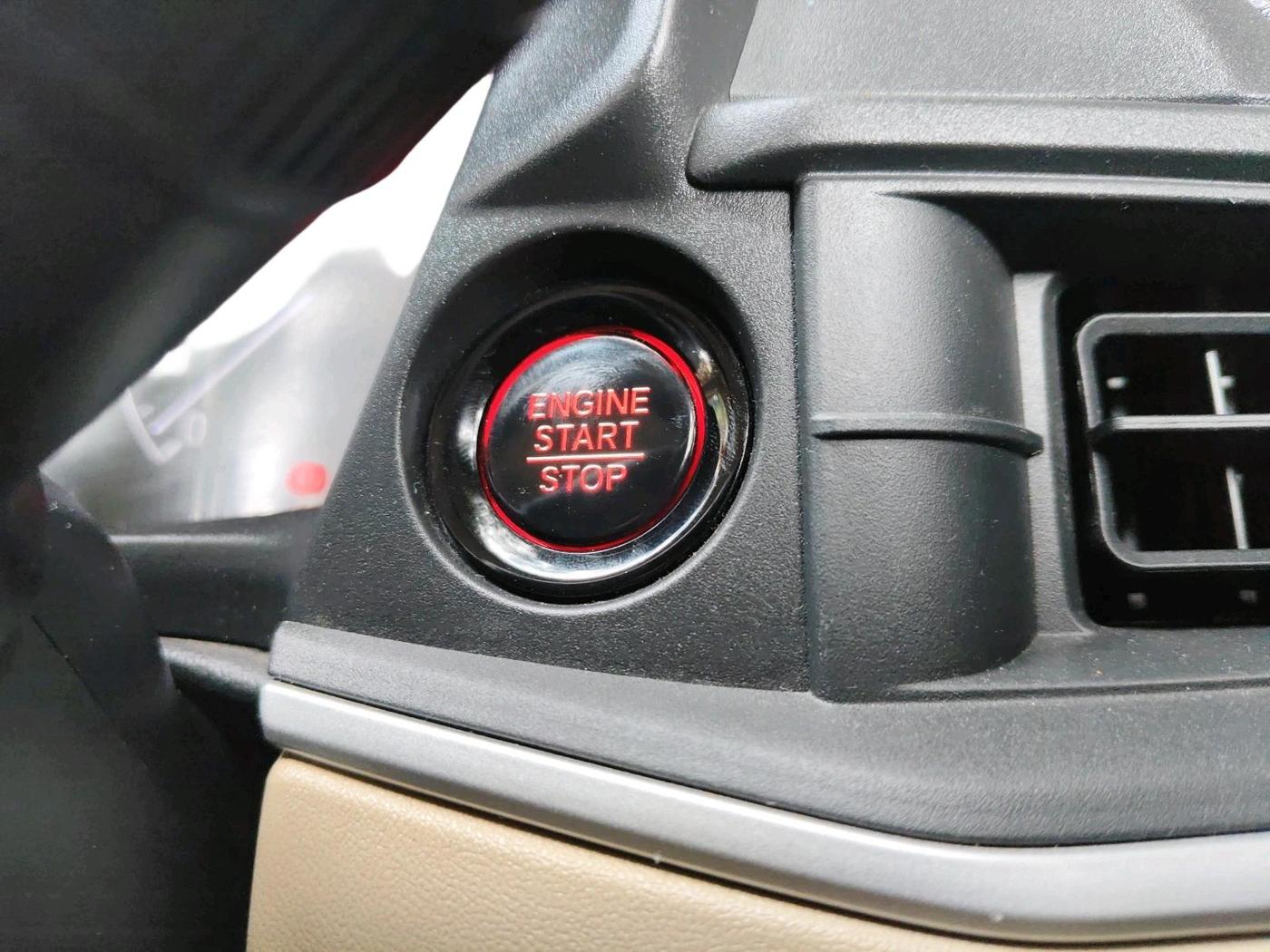 2025 Honda Amaze 1.2L I-VTEC VX CVT, Petrol, Automatic, 9,069 km, interior