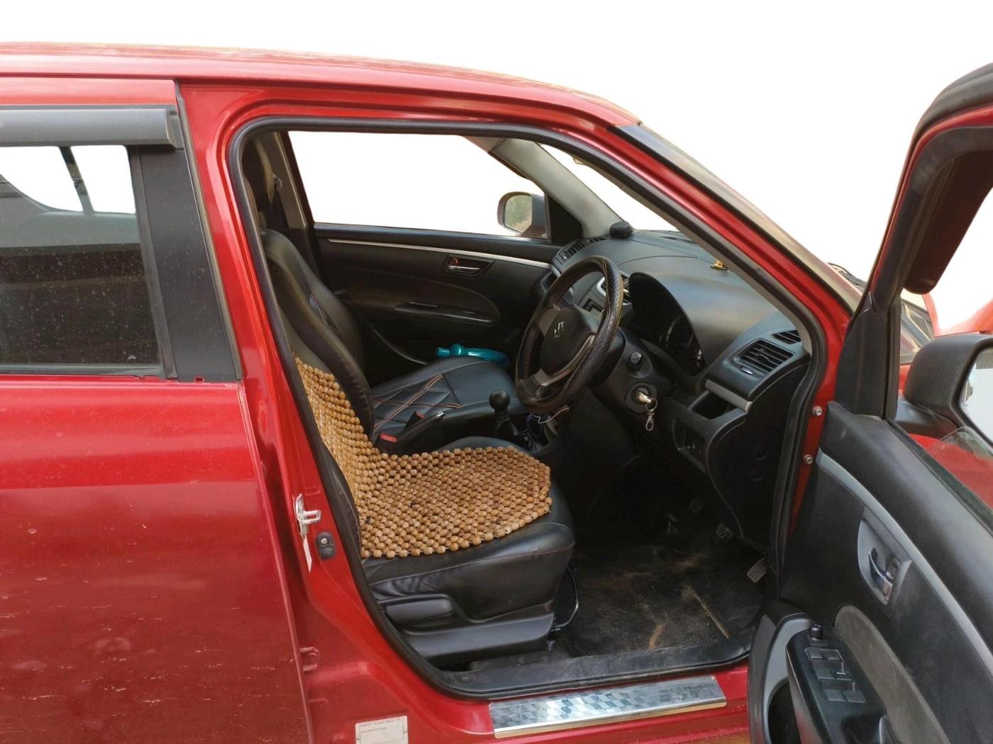 2014 Maruti Swift VXI, Petrol, Manual, 1,14,505 km, interior