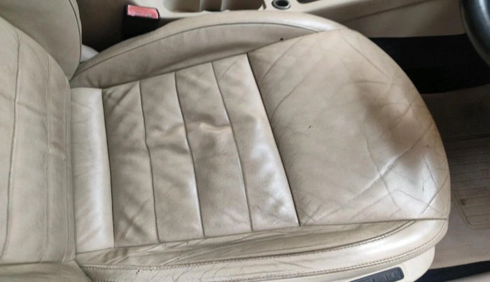 2014 Skoda Octavia ELEGANCE 2.0 TDI AT, Diesel, Automatic, 1,42,517 km, interior