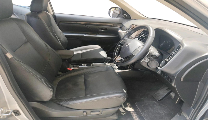 2018 Mitsubishi Outlander 2.4 AT, Petrol, Automatic, 7,716 km, interior