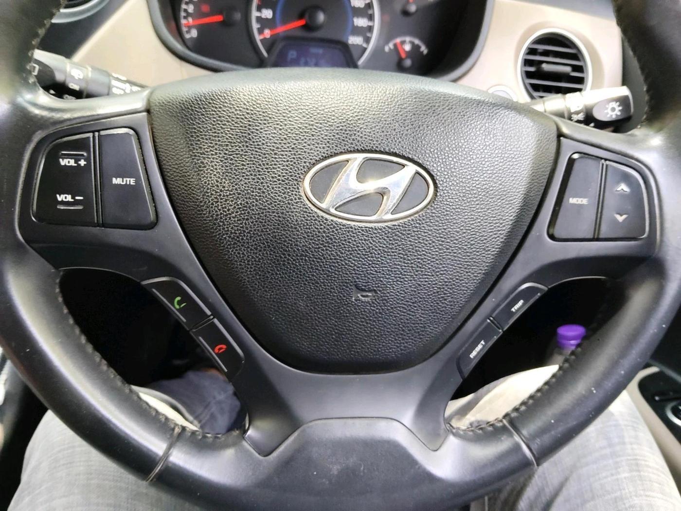 2015 Hyundai Grand i10 ASTA AT 1.2 KAPPA VTVT, Petrol, Automatic, 47,986 km, interior