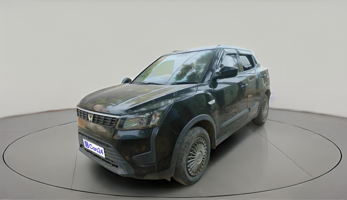2023 Mahindra XUV300 W4 1.2 PETROL, Petrol, Manual, 67,324 km, exterior