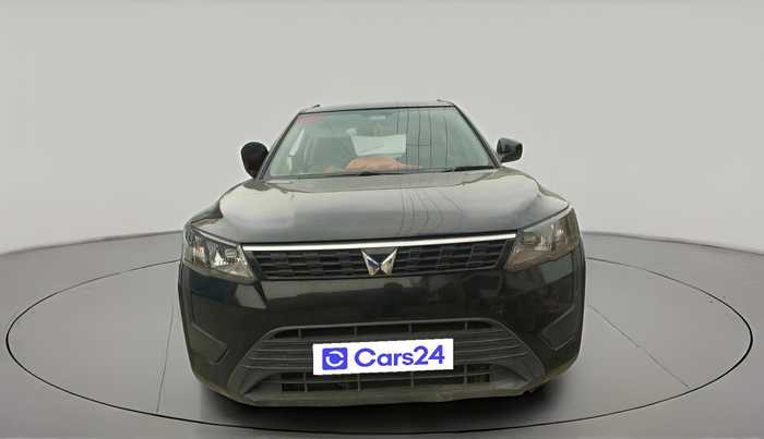 2023 Mahindra XUV300 W4 1.2 PETROL, Petrol, Manual, 67,324 km, exterior