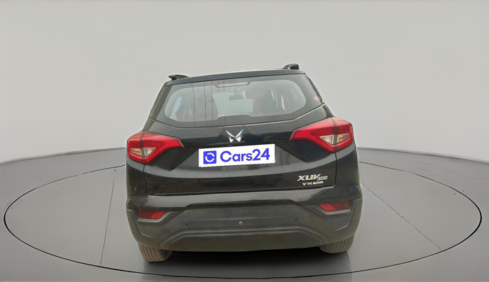 2023 Mahindra XUV300 W4 1.2 PETROL, Petrol, Manual, 67,324 km, exterior
