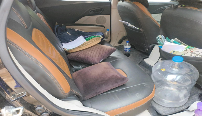 2023 Mahindra XUV300 W4 1.2 PETROL, Petrol, Manual, 67,324 km, interior