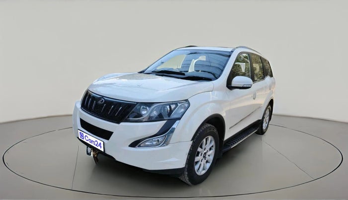 2016 Mahindra XUV500 W10 AT, Diesel, Automatic, 1,08,186 km, exterior