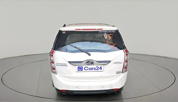 2016 Mahindra XUV500 W10 AT, Diesel, Automatic, 1,08,186 km, exterior