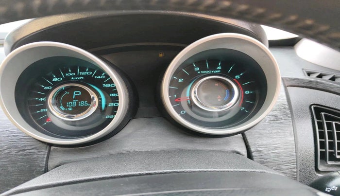 2016 Mahindra XUV500 W10 AT, Diesel, Automatic, 1,08,186 km, interior