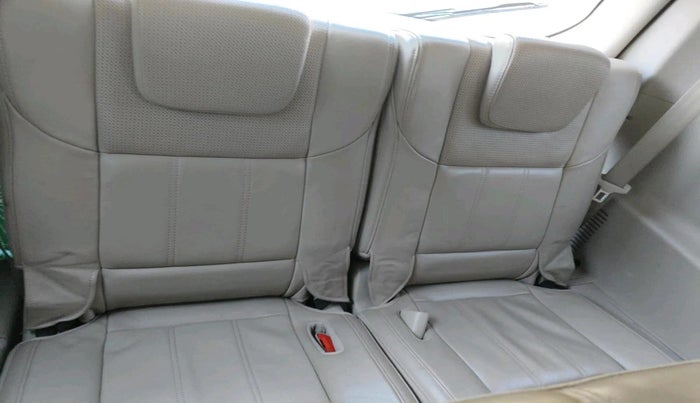 2016 Mahindra XUV500 W10 AT, Diesel, Automatic, 1,08,186 km, interior