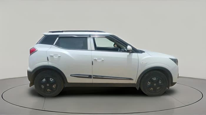 2024 Mahindra XUV300 W4 1.5 DIESEL, Diesel, Manual, 47,354 km, exterior