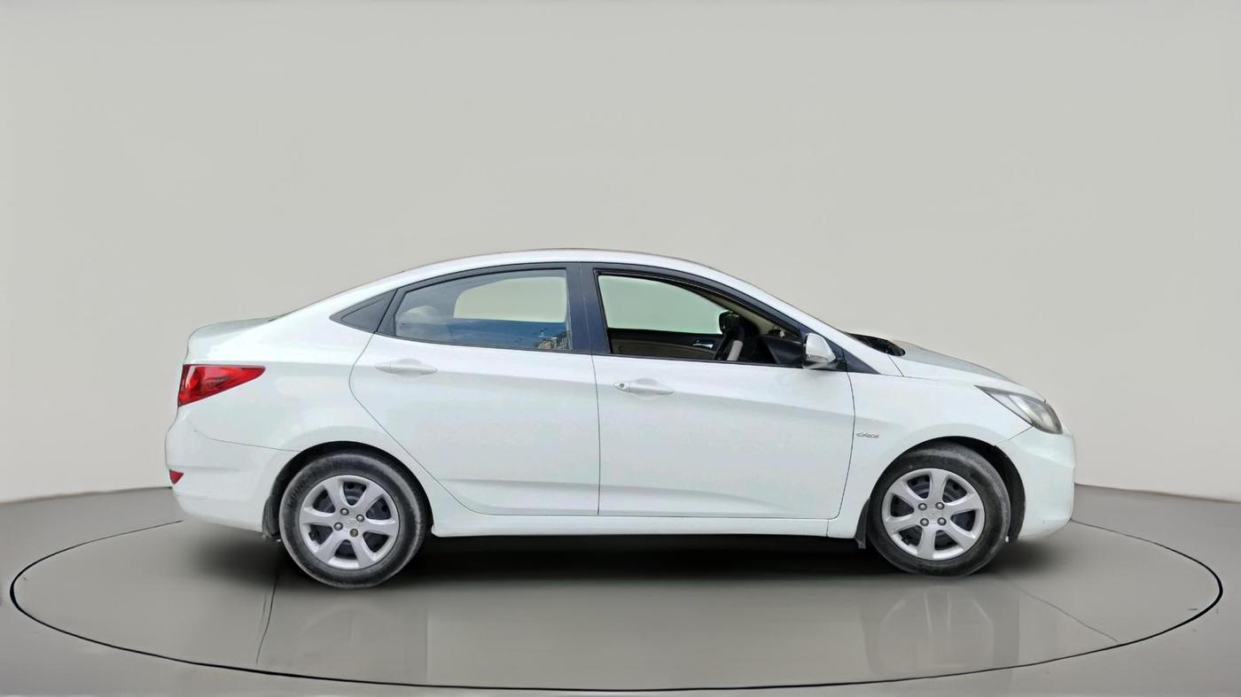 2012 Hyundai Verna FLUIDIC 1.6 CRDI EX, Diesel, Manual, 1,30,636 km, exterior