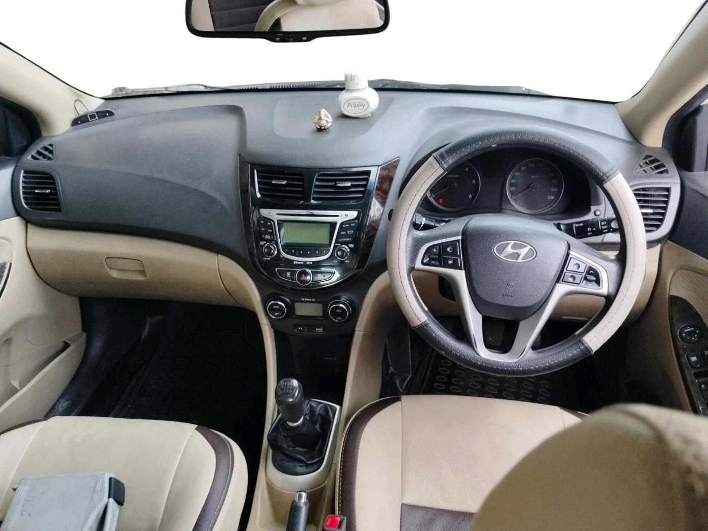 2012 Hyundai Verna FLUIDIC 1.6 CRDI EX, Diesel, Manual, 1,30,636 km, interior