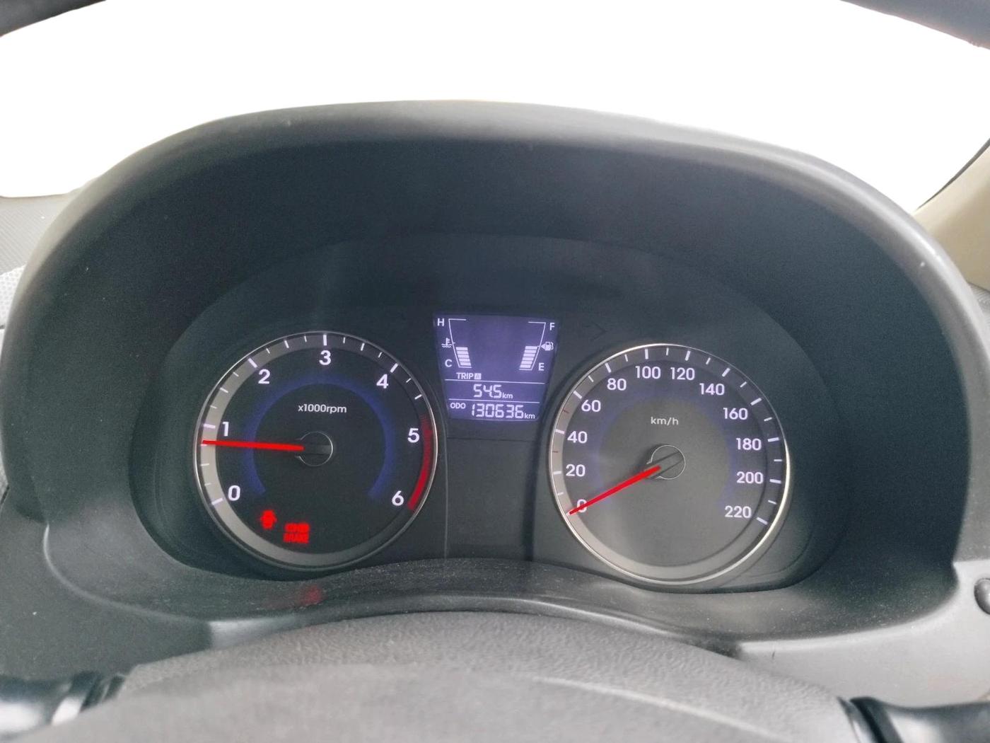 2012 Hyundai Verna FLUIDIC 1.6 CRDI EX, Diesel, Manual, 1,30,636 km, interior