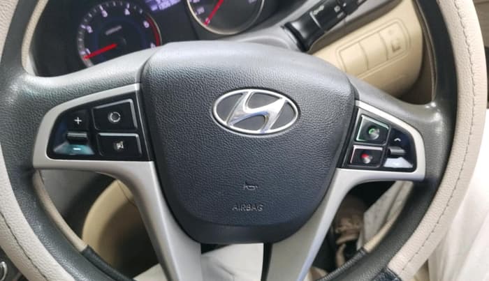2012 Hyundai Verna FLUIDIC 1.6 CRDI EX, Diesel, Manual, 1,30,636 km, interior