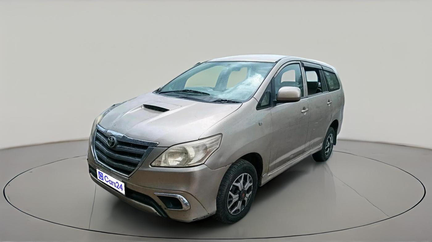 2011 Toyota Innova 2.5 G4 8 STR, Diesel, Manual, 3,30,011 km, exterior