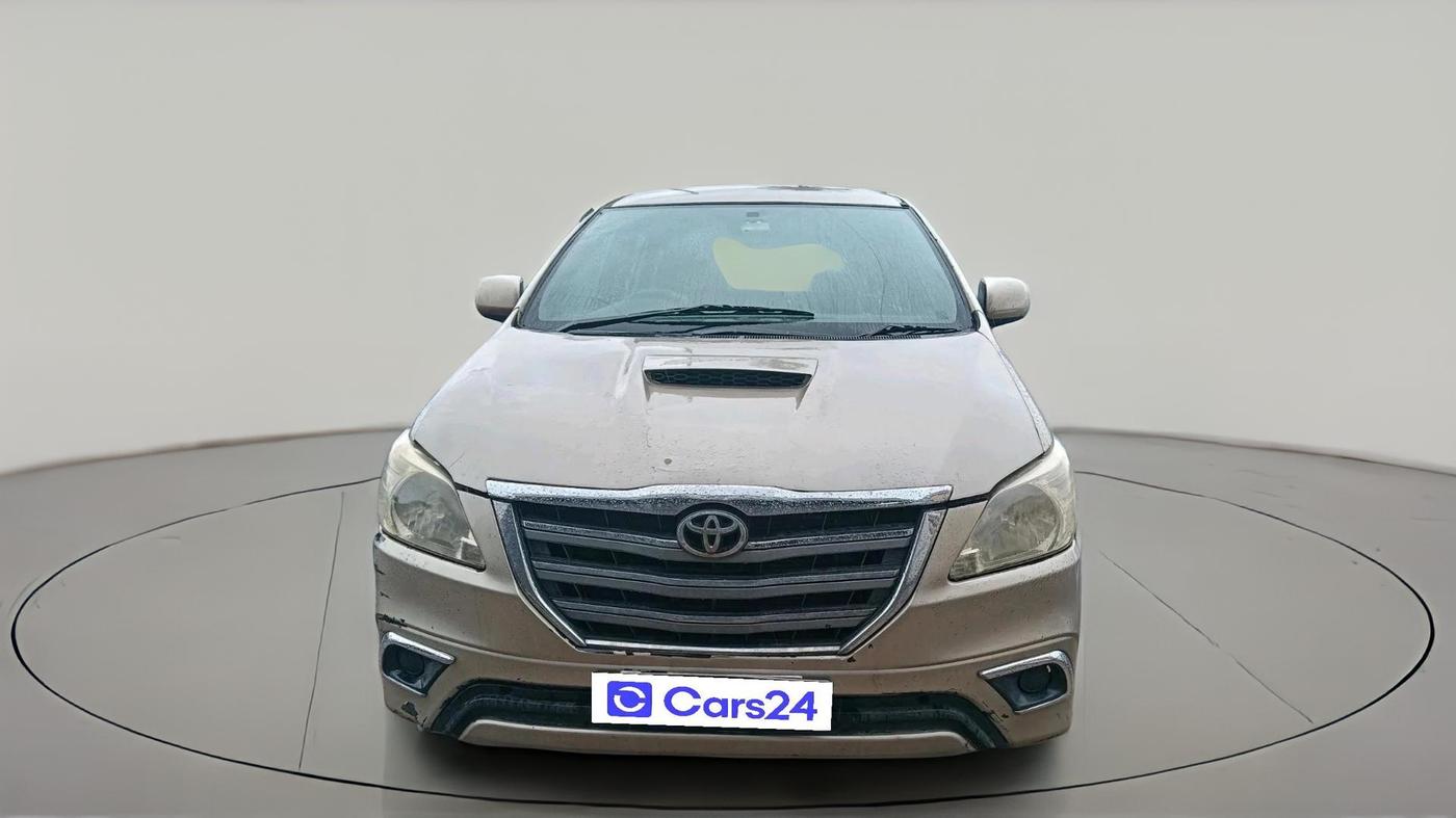 2011 Toyota Innova 2.5 G4 8 STR, Diesel, Manual, 3,30,011 km, exterior