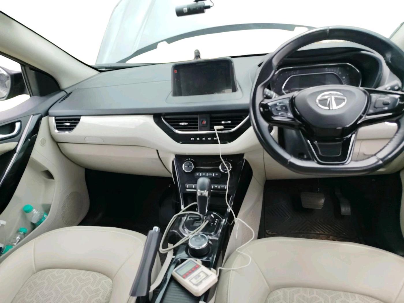 2022 Tata NEXON XZA PLUS (PREMIUM) PETROL, Petrol, Automatic, 70,782 km, interior