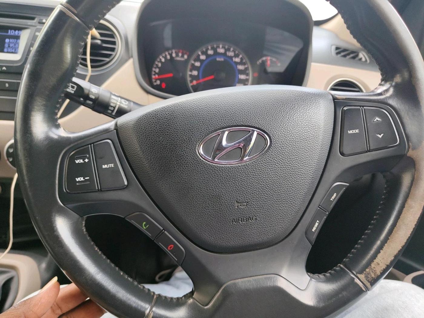 2015 Hyundai Grand i10 ASTA 1.2 KAPPA VTVT, Petrol, Manual, 32,180 km, interior