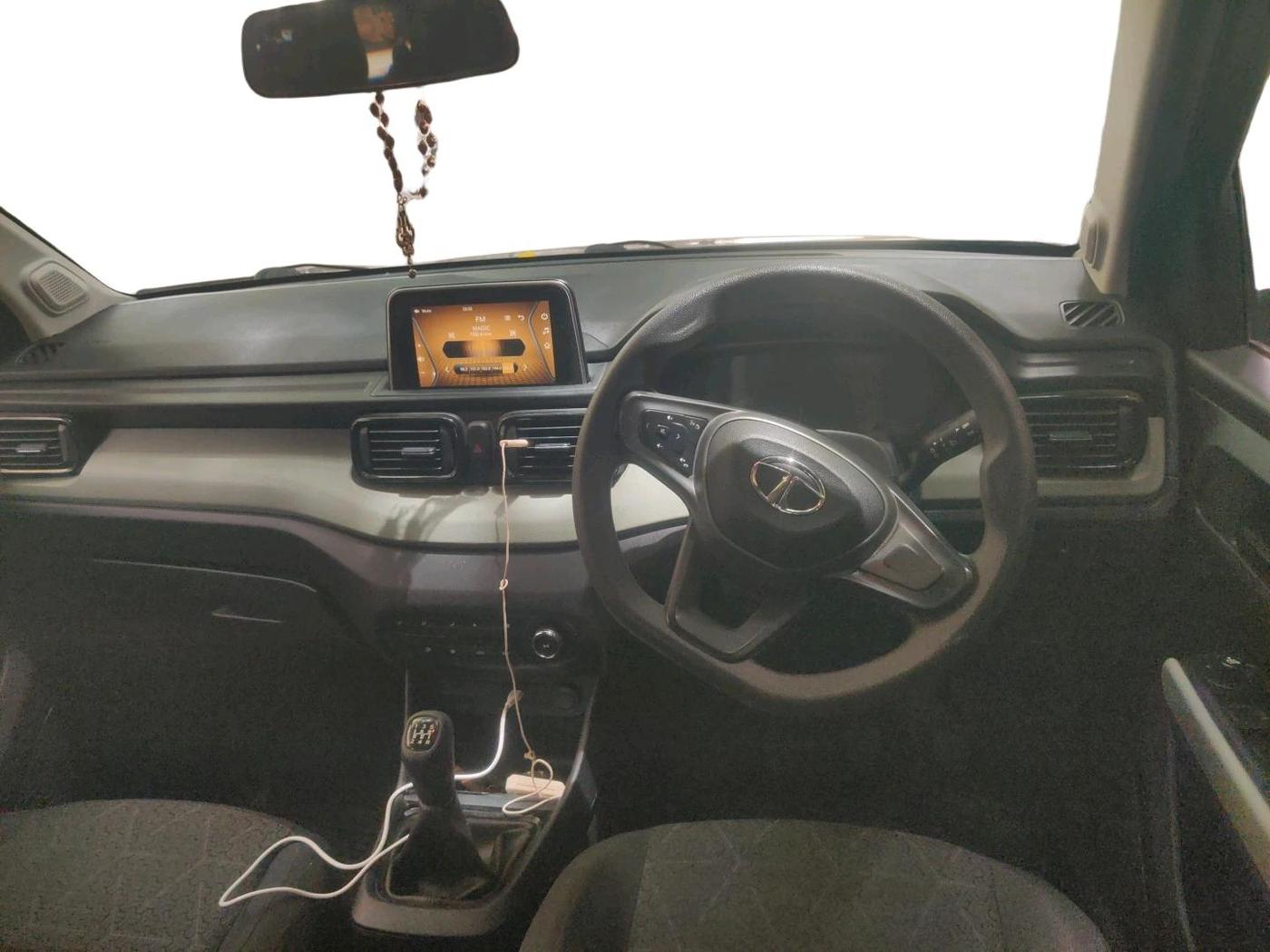 2023 Tata PUNCH ADVENTURE RHYTHM PACK MT, Petrol, Manual, 13,847 km, interior