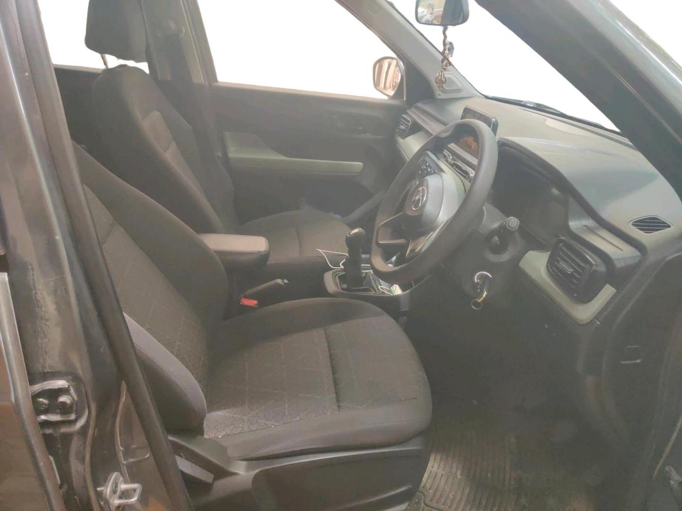2023 Tata PUNCH ADVENTURE RHYTHM PACK MT, Petrol, Manual, 13,847 km, interior