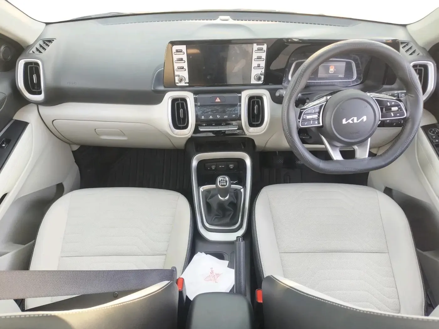 2025 KIA SONET HTK PLUS 1.2 PETROL MT, Petrol, Manual, 3,552 km, interior