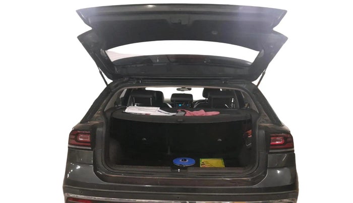 2022 Volkswagen TAIGUN TOPLINE 1.0 TSI MT, Petrol, Manual, 1,53,666 km, exterior