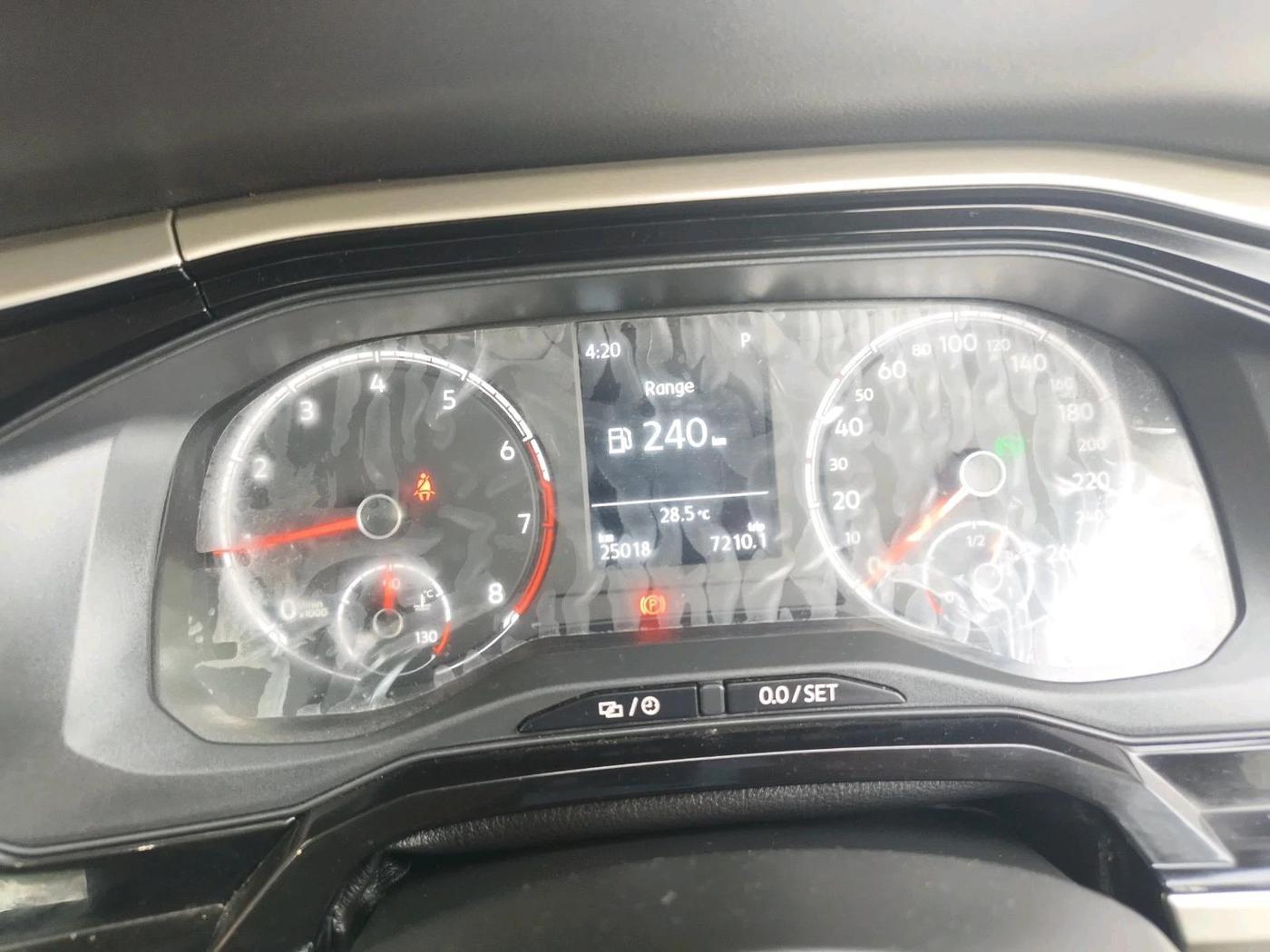 2022 Volkswagen VIRTUS HIGHLINE TSI 1.0 AT, Petrol, Automatic, 25,018 km, interior
