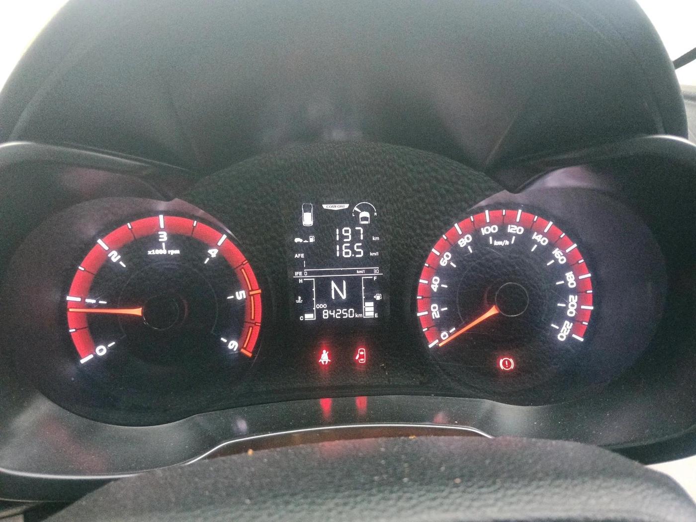 2022 Mahindra XUV300 W6 1.5 Diesel, Diesel, Manual, 84,250 km, interior