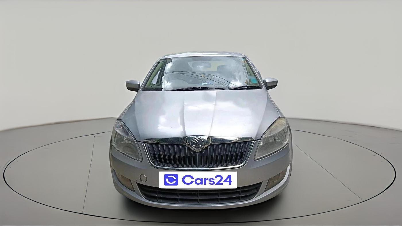 2013 Skoda Rapid AMBITION 1.6 TDI CR MT PLUS, Diesel, Manual, 93,429 km, exterior