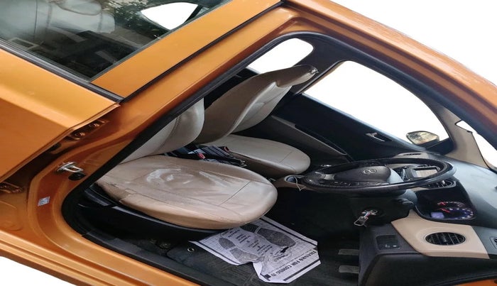 2017 Hyundai Grand i10 SPORTZ 1.2 KAPPA VTVT, Petrol, Manual, 1,11,015 km, interior