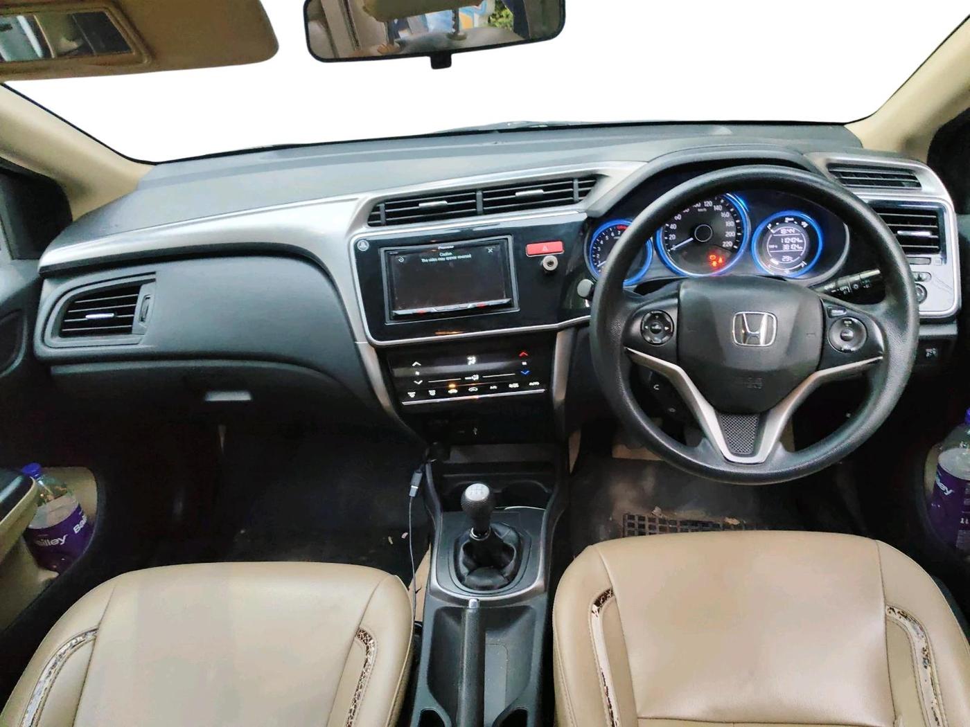 2014 Honda City 1.5L I-VTEC V MT, Petrol, Manual, 1,10,404 km, interior